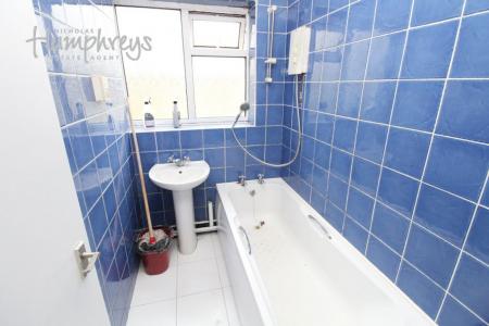 2 bedroom Property to let in Richmond Close, Hansworth Wood B20