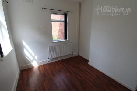 1 bedroom Property to let in Evelyn Road B11 - 8-8 Viewings