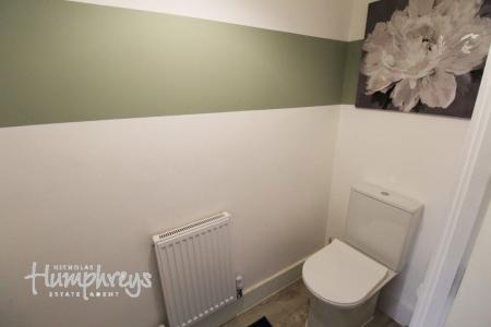 4 bedroom Property to let in Groveley Lane, Northfield B31