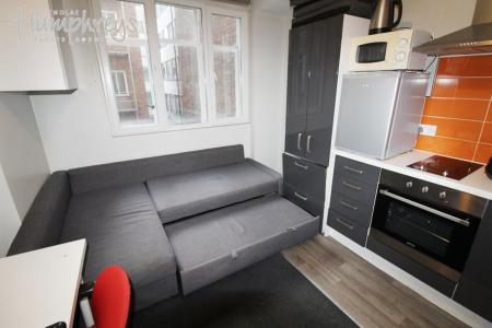 0 bedroom Studio flat to let in Devonshire House B3