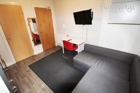 0 bedroom Studio flat to let in Devonshire House B3
