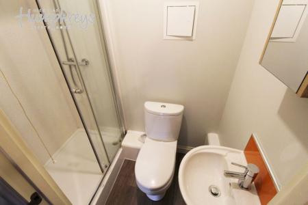 0 bedroom Studio flat to let in Devonshire House B3