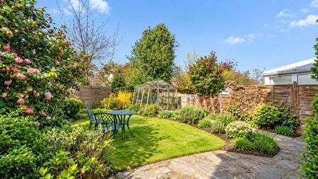 3 bedroom Property to let in Crossfields Road, Warwick CV34
