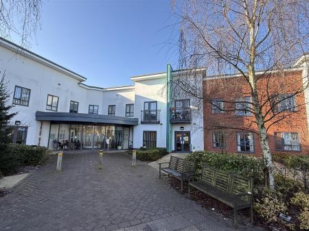 2 bedroom Flat for sale in All Saints Road, Burton-On-Trent