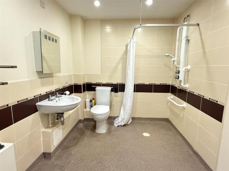 2 bedroom Flat for sale in All Saints Road, Burton-On-Trent