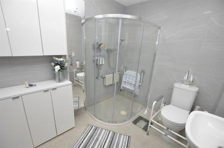 2 bedroom Apartment for sale in All Saints Road, Burton-On-Trent