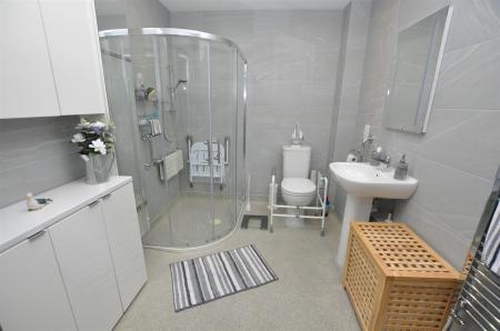 2 bedroom Apartment for sale in All Saints Road, Burton-On-Trent