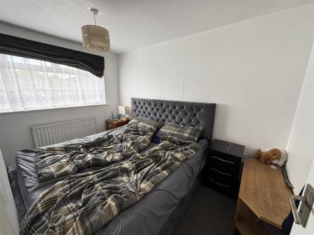 2 bedroom Apartment for sale in Mayfield Road, Burton-On-Trent
