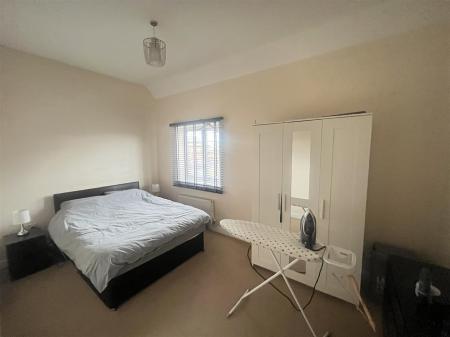 2 bedroom Apartment for sale in Anglesey Road, Burton-On-Trent