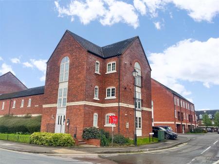 2 bedroom Apartment for sale in Anglesey Road, Burton-On-Trent