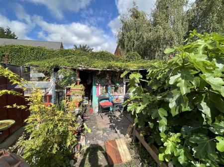 2 bedroom Terraced House for sale in Ordish Street, Burton-On-Trent