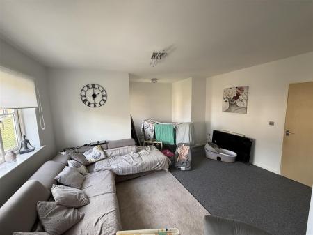2 bedroom Apartment for sale in Caroline Court, Burton-On-Trent