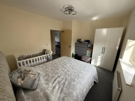2 bedroom Apartment for sale in Caroline Court, Burton-On-Trent