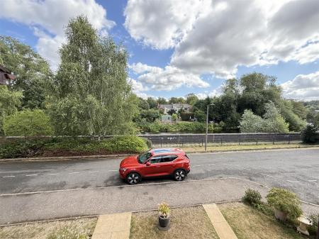 2 bedroom Terraced House for sale in Derwent Close, Burton-On-Trent
