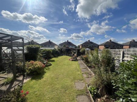 3 bedroom Semi-detached house for sale in Manor Road, Burton-On-Trent