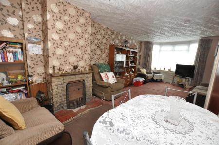 3 bedroom Semi-detached house for sale in Manor Road, Burton-On-Trent