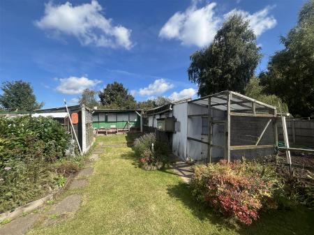 3 bedroom Semi-detached house for sale in Manor Road, Burton-On-Trent
