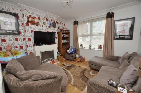 2 bedroom Terraced House for sale in Weston Street, Swadlincote