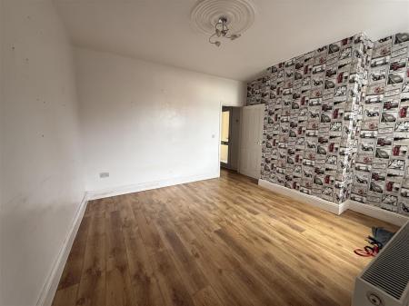 2 bedroom Terraced House for sale in Weston Street, Swadlincote