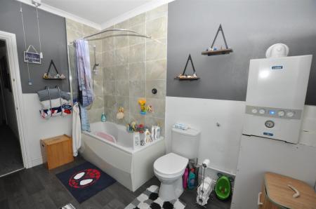 2 bedroom Terraced House for sale in Weston Street, Swadlincote