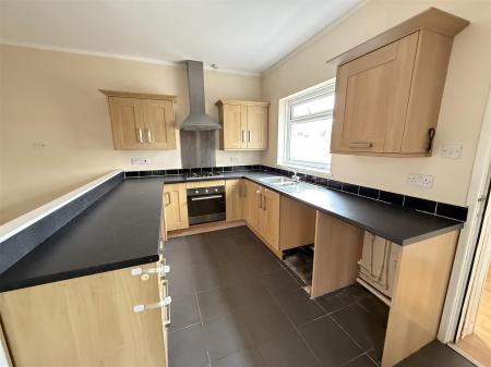 3 bedroom End of terrace house for sale in Goodman Street, Burton-On-Trent