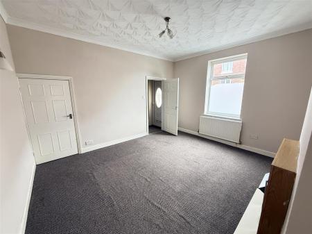 3 bedroom End of terrace house for sale in Goodman Street, Burton-On-Trent
