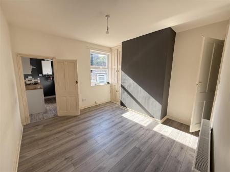 2 bedroom Terraced House for sale in Scalpcliffe Road, Burton-On-Trent