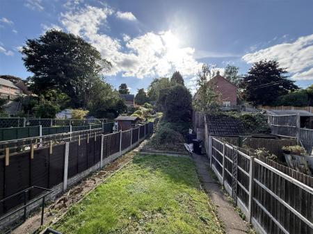 2 bedroom Terraced House for sale in Scalpcliffe Road, Burton-On-Trent