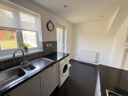 2 bedroom End of terrace house for sale in Grafton Road, Burton-On-Trent