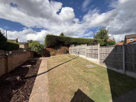 2 bedroom End of terrace house for sale in Grafton Road, Burton-On-Trent