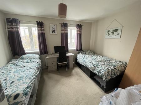 3 bedroom Town house for sale in Grants Yard, Burton-On-Trent