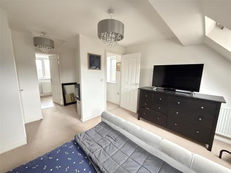 3 bedroom Town house for sale in Balata Way, Burton-On-Trent