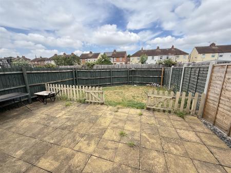 3 bedroom Town house for sale in Balata Way, Burton-On-Trent