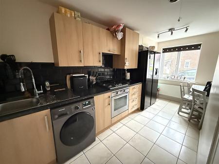 3 bedroom Town house for sale in Balata Way, Burton-On-Trent