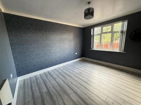 3 bedroom Semi-detached house for sale in Blackpool Street, Burton-On-Trent