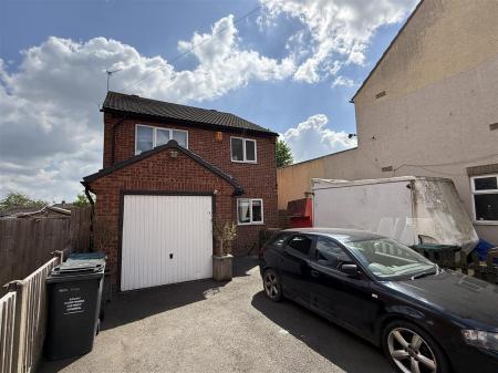 Oversetts Road, Newhall, Swadlincote