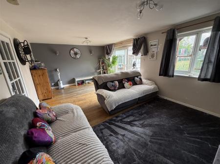 3 bedroom Detached house for sale in Oversetts Road, Newhall, Swadlincote