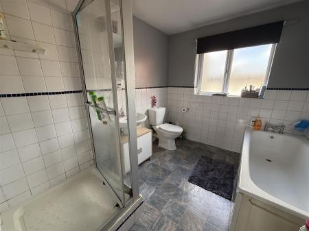 3 bedroom Detached house for sale in Oversetts Road, Newhall, Swadlincote