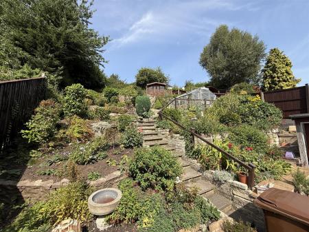 4 bedroom Semi-detached house for sale in Charnwood Road, Burton-On-Trent