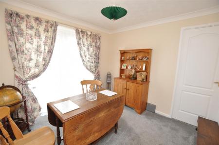 4 bedroom Detached house for sale in Hilton Close, Newhall, Swadlincote