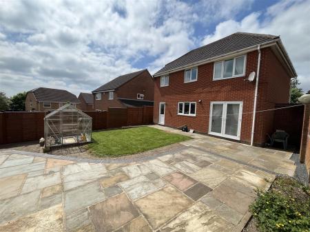 4 bedroom Detached house for sale in Hilton Close, Newhall, Swadlincote