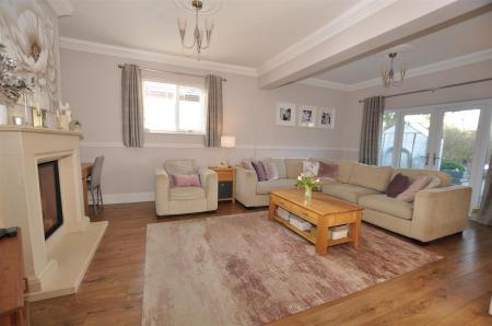 4 bedroom Detached bungalow for sale in Bitham Lane, Stretton