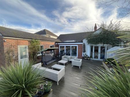 4 bedroom Detached bungalow for sale in Bitham Lane, Stretton