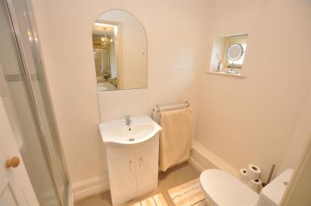 4 bedroom Detached house for sale in Fauld Lane, Tutbury, Burton-On-Trent