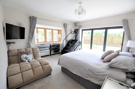 4 bedroom Detached bungalow for sale in Colliery Lane, Linton, Swadlincote