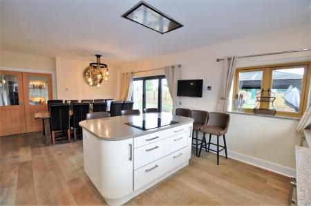 4 bedroom Detached bungalow for sale in Colliery Lane, Linton, Swadlincote