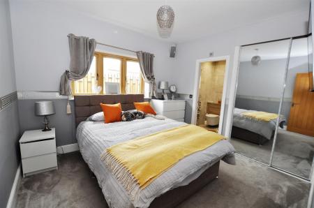 4 bedroom Detached bungalow for sale in Colliery Lane, Linton, Swadlincote