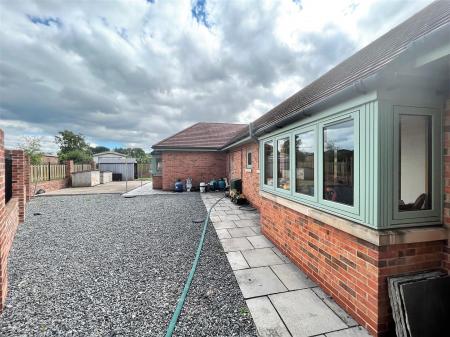 4 bedroom Detached bungalow for sale in Colliery Lane, Linton, Swadlincote