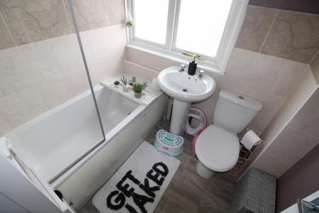 3 bedroom Terraced House to let in Harrow Drive, Burton Upon Trent, Branston, DE14