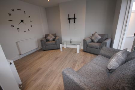 1 bedroom House share to let in Jackson Avenue, Stretton, DE13